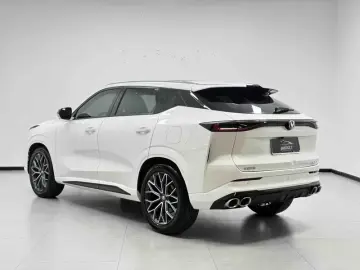 2025 Changan UNI-Z с пробегом 18 000 км