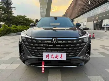 2025 Changan UNI-Z с пробегом 8 000 км