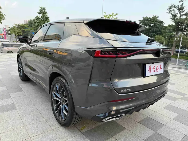 2025 Changan UNI-Z с пробегом 8 000 км