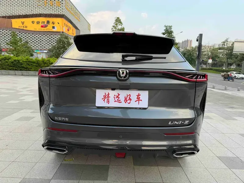2025 Changan UNI-Z с пробегом 8 000 км