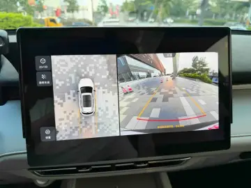 2025 Changan UNI-Z с пробегом 8 000 км