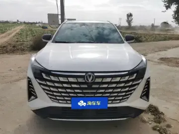 2025 Changan UNI-Z с пробегом 30 000 км