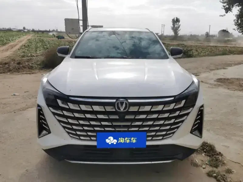 2025 Changan UNI-Z с пробегом 30 000 км