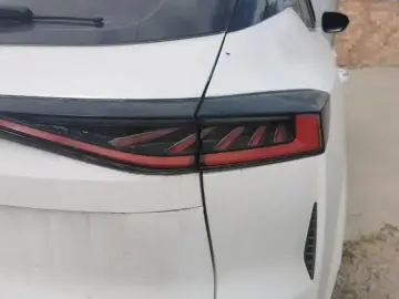 2025 Changan UNI-Z с пробегом 30 000 км