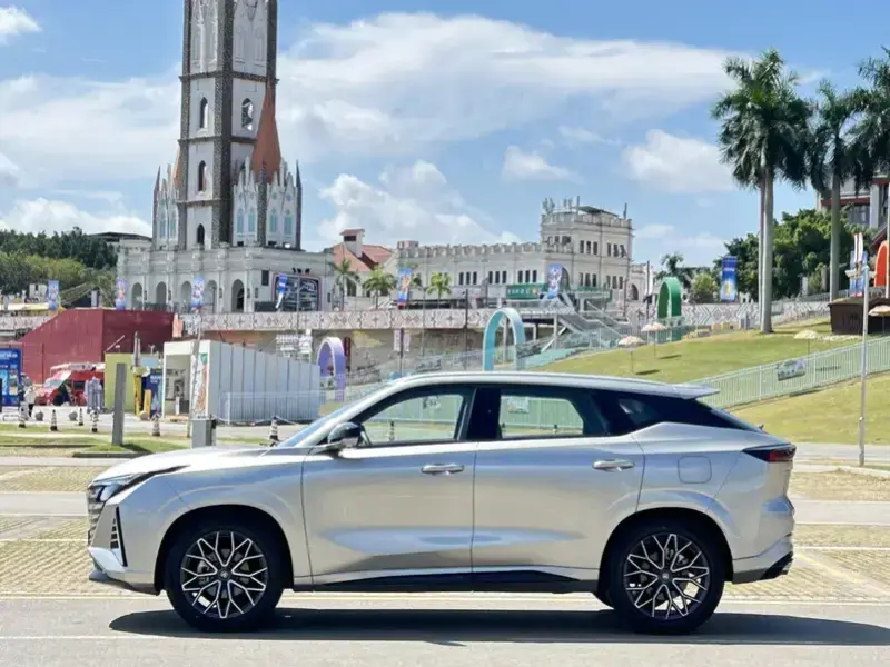 2025 Changan UNI-Z с пробегом 12 900 км