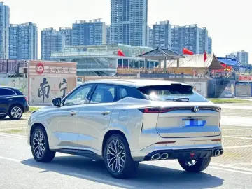 2025 Changan UNI-Z с пробегом 12 900 км