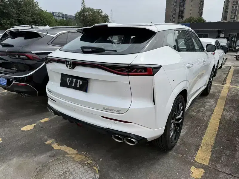 2025 Changan UNI-Z с пробегом 6 300 км