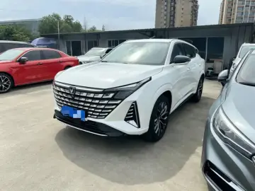 2025 Changan UNI-Z с пробегом 8 000 км
