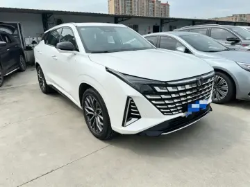 2025 Changan UNI-Z с пробегом 8 000 км