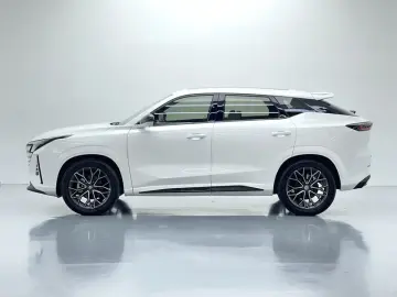 2025 Changan UNI-Z с пробегом 5 100 км