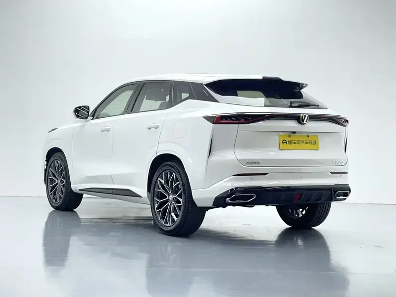 2025 Changan UNI-Z с пробегом 5 100 км
