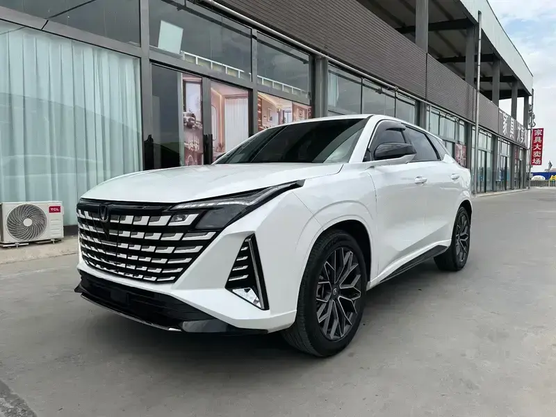 2025 Changan UNI-Z с пробегом 23 000 км