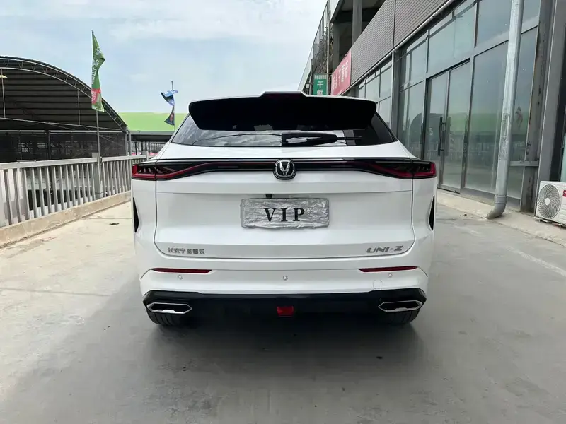 2025 Changan UNI-Z с пробегом 23 000 км