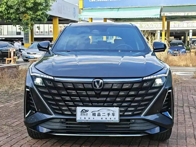2025 Changan UNI-Z с пробегом 17 000 км