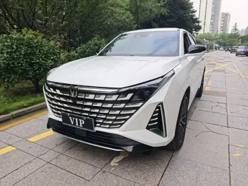 2025 Changan UNI-Z с пробегом 7 000 км