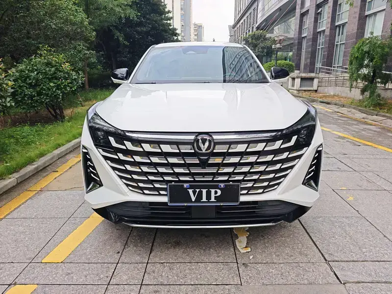 2025 Changan UNI-Z с пробегом 7 000 км