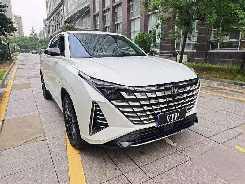 2025 Changan UNI-Z с пробегом 7 000 км