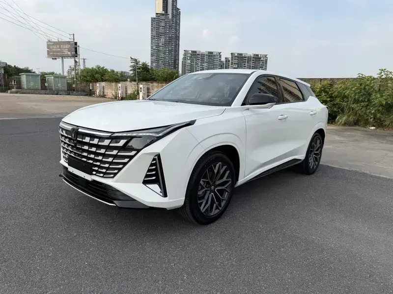 2025 Changan UNI-Z с пробегом 7 000 км