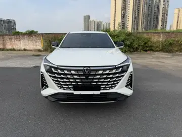 2025 Changan UNI-Z с пробегом 7 000 км