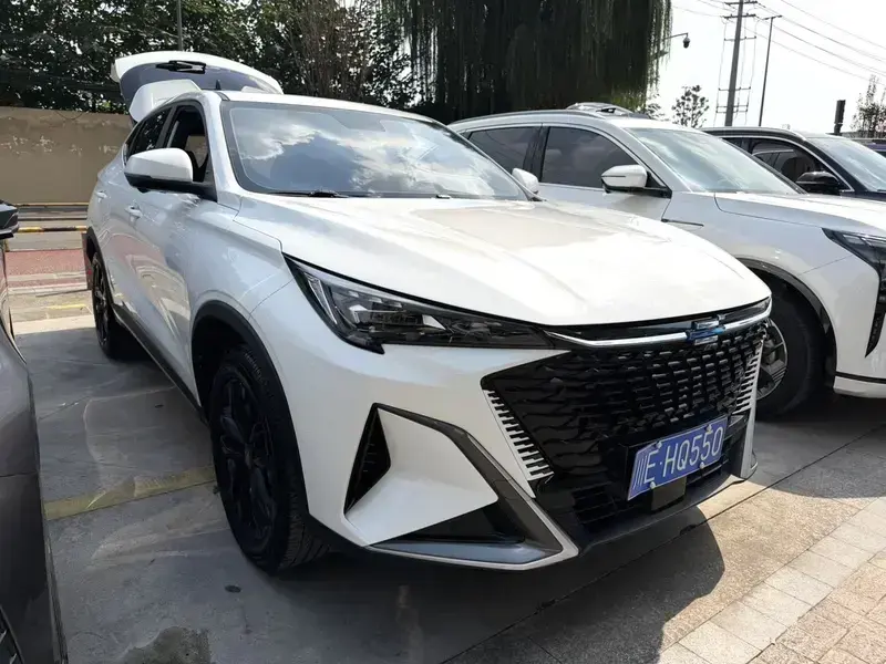 2023 Oshan X5 Plus с пробегом 20 000 км