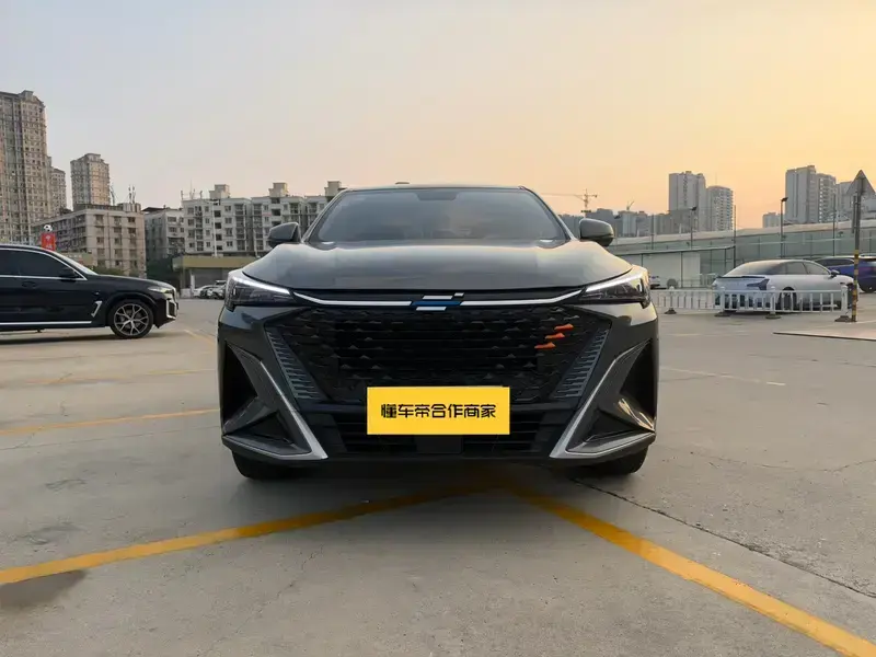 2023 Oshan X5 Plus с пробегом 36 000 км