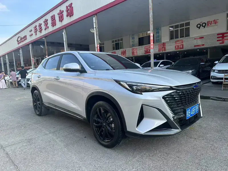 2023 Oshan X5 Plus с пробегом 40 000 км