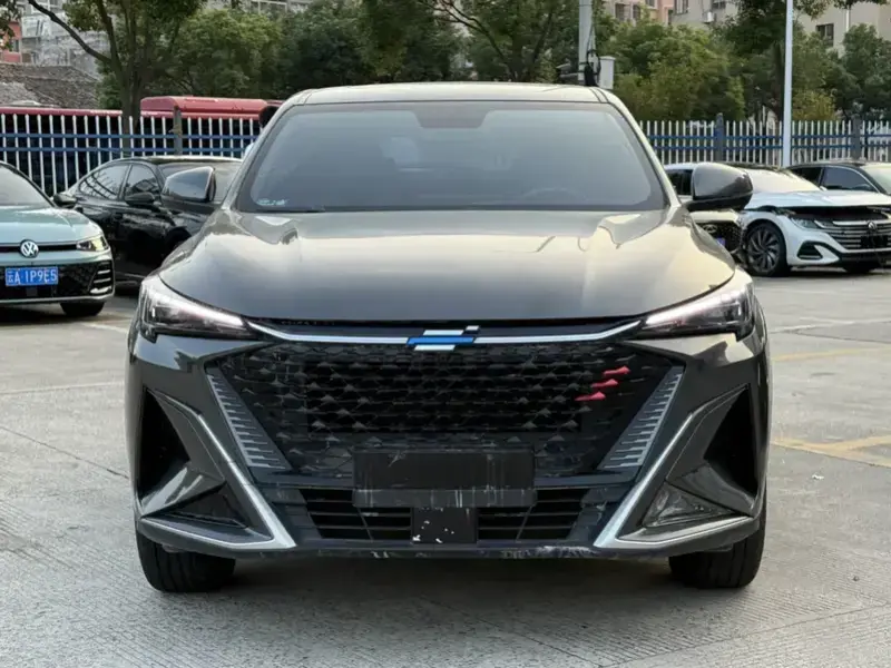 2023 Oshan X5 Plus с пробегом 32 600 км