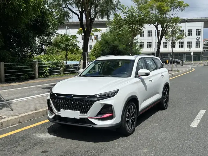 2023 Oshan X7 Plus с пробегом 15 000 км