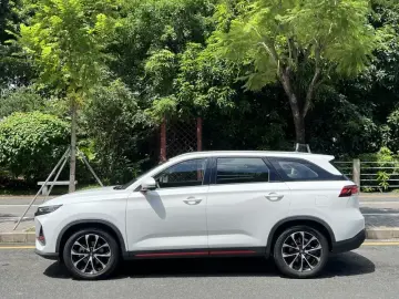 2023 Oshan X7 Plus с пробегом 15 000 км