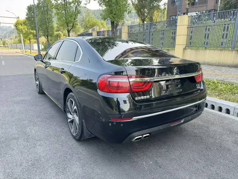 2017 Citroen C6 с пробегом 120 000 км