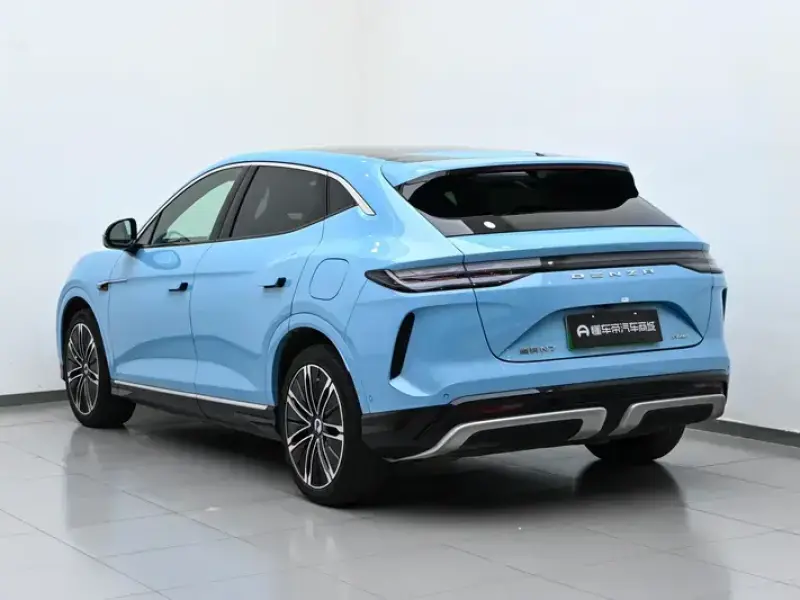 2024 Denza N7 с пробегом 24 900 км