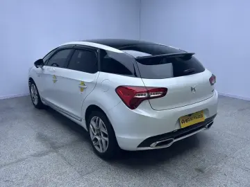 2015 DS 5 с пробегом 58 700 км