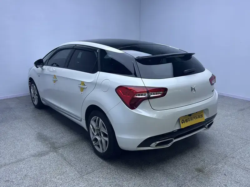 2015 DS 5 с пробегом 58 700 км