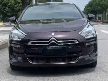 2015 DS 5 с пробегом 89 000 км