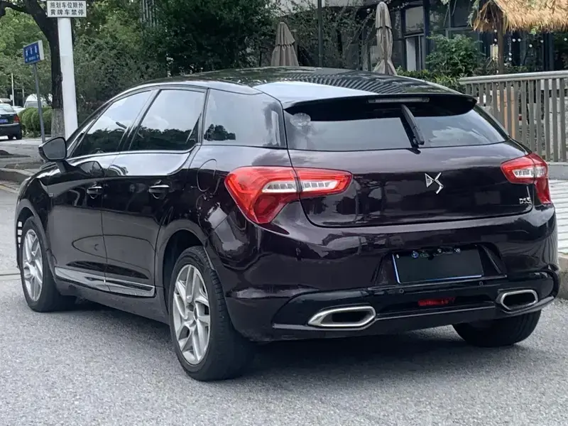 2015 DS 5 с пробегом 89 000 км