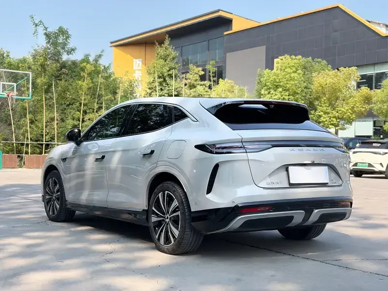 2025 Denza N7 с пробегом 36 000 км
