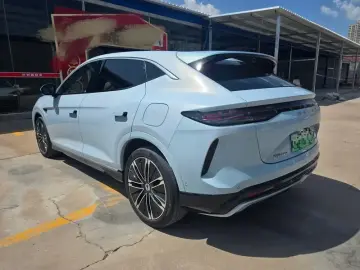 2024 Denza N7 с пробегом 28 800 км