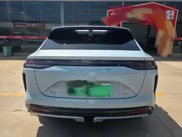 2024 Denza N7 с пробегом 28 800 км