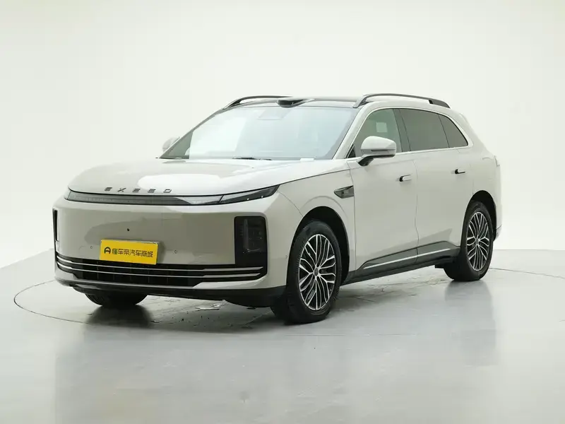 2026 Exeed EX7 с пробегом 17 300 км