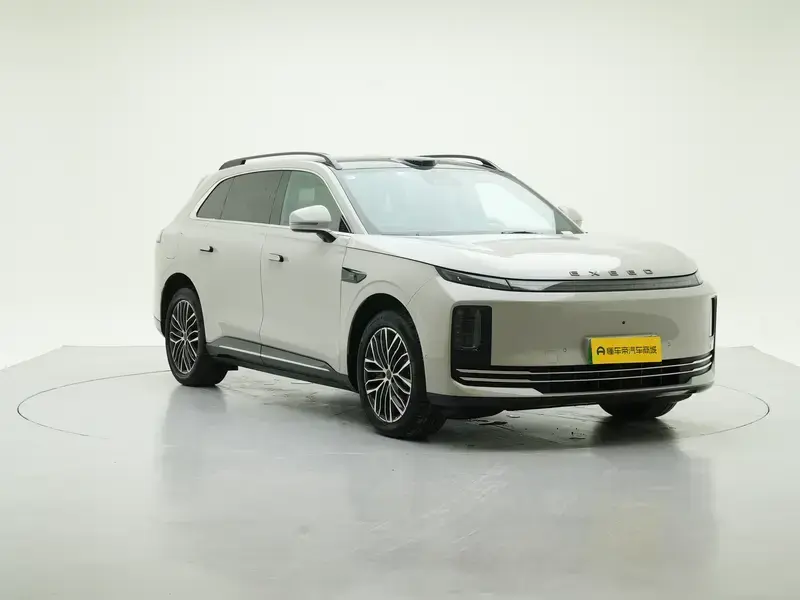 2026 Exeed EX7 с пробегом 17 300 км