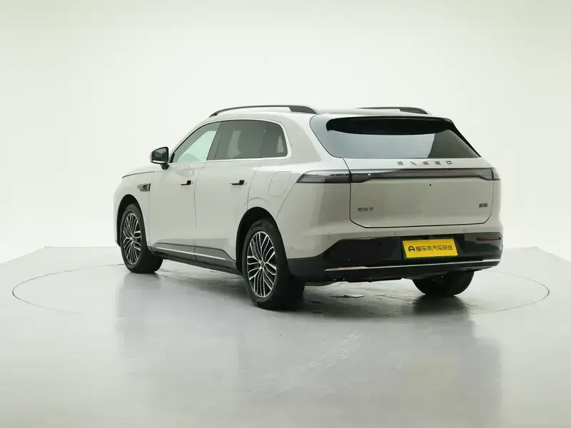 2026 Exeed EX7 с пробегом 17 300 км