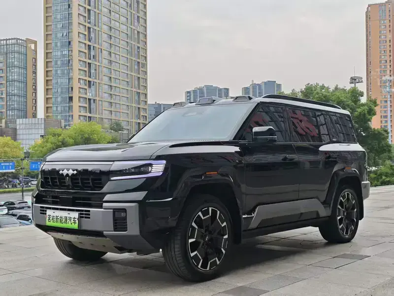 2025 BYD FangChengBao Leopard 8 с пробегом 79 000 км