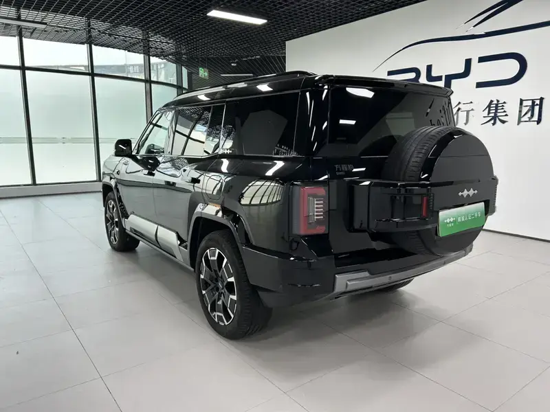 2025 BYD FangChengBao Leopard 8 с пробегом 45 000 км