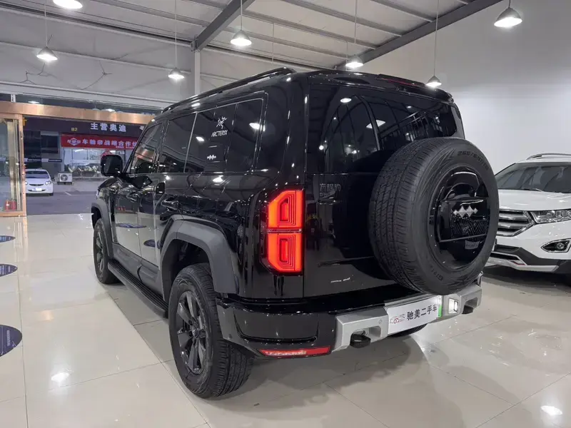 2025 BYD FangChengBao Leopard 5 с пробегом 11 000 км