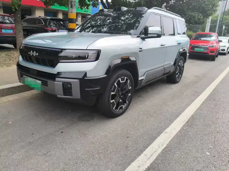 2025 BYD FangChengBao Leopard 8 с пробегом 27 000 км