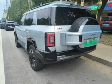 2025 BYD FangChengBao Leopard 8 с пробегом 27 000 км