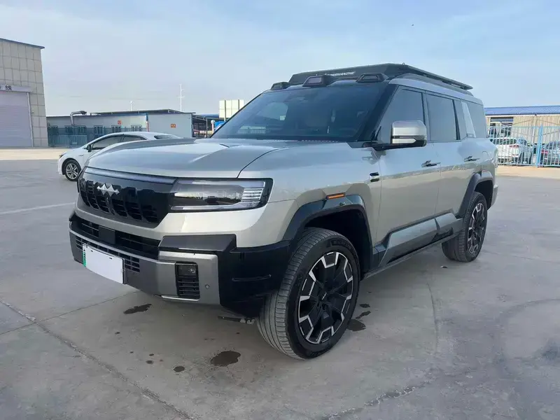 2025 BYD FangChengBao Leopard 8 с пробегом 27 000 км