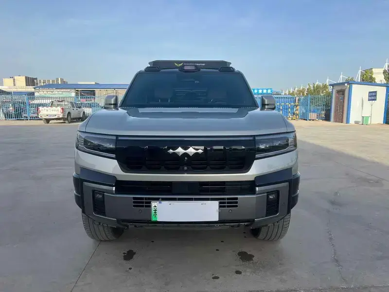 2025 BYD FangChengBao Leopard 8 с пробегом 27 000 км