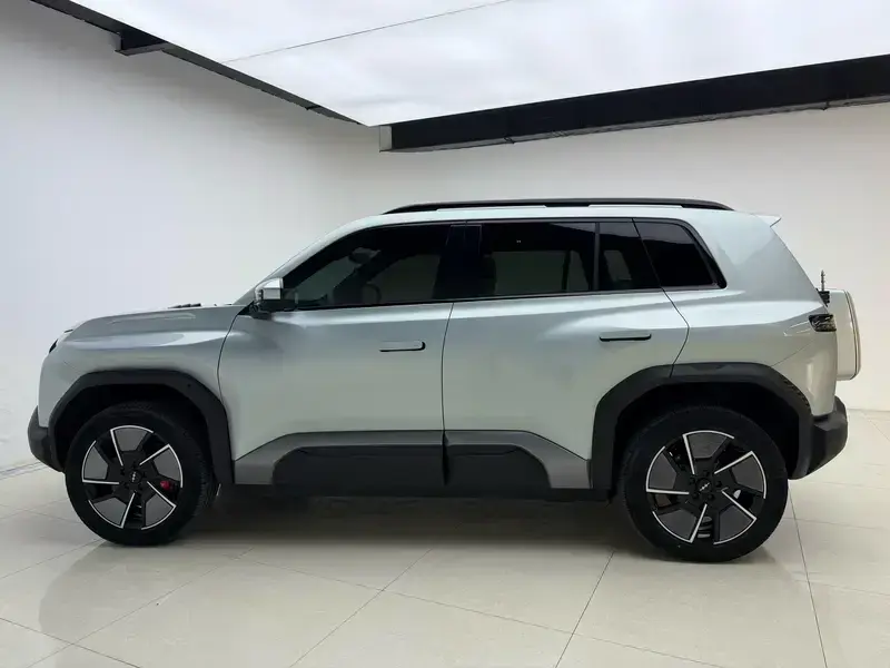 2025 BYD FangChengBao Titanium 3 с пробегом 17 200 км