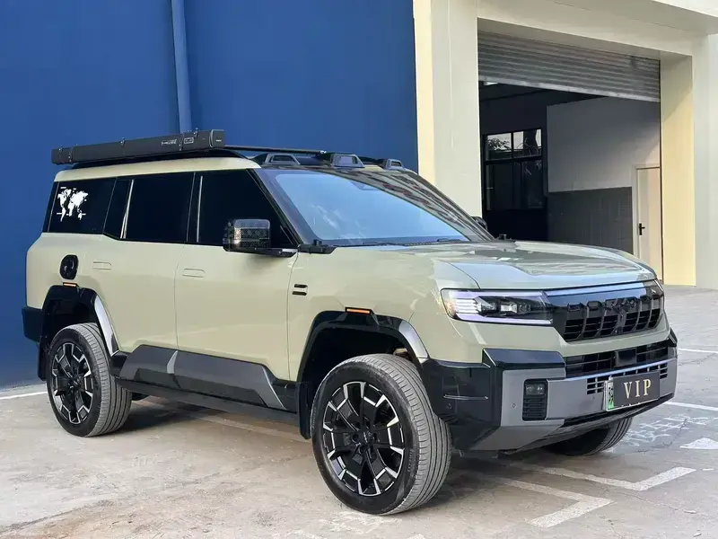 2025 BYD FangChengBao Leopard 8 с пробегом 35 000 км